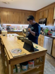 LSUHS students in culinary class